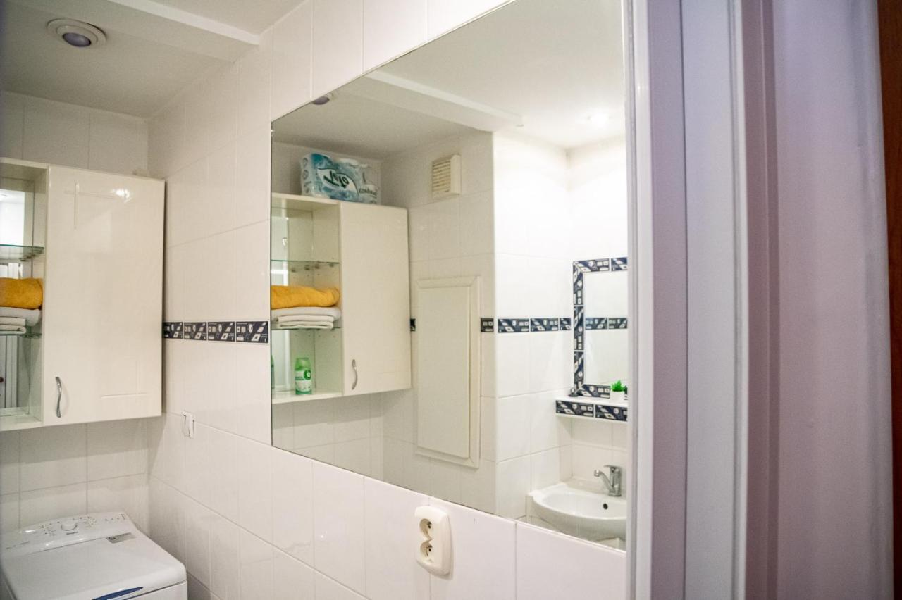 Lovely One Bedroom Apartment Nové Zámky Exterior foto